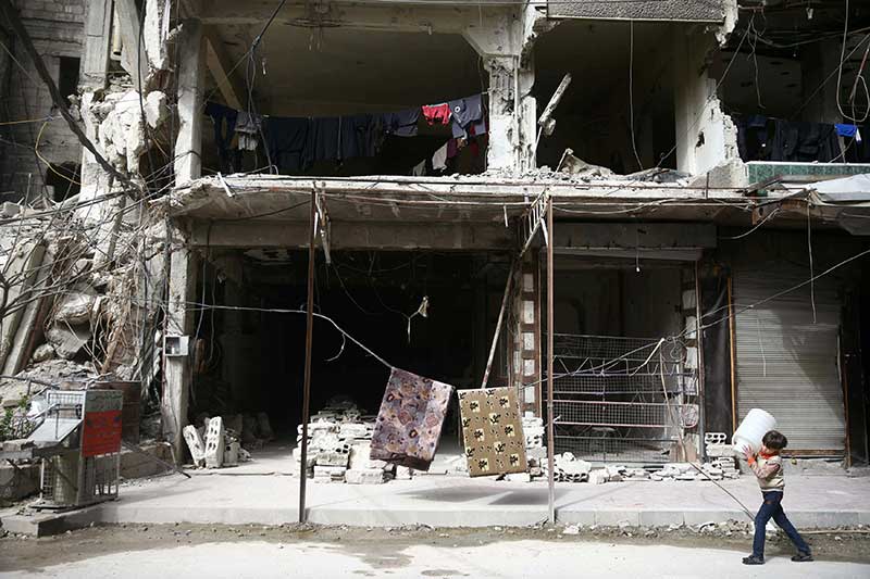 2018-03-11T095713Z_1_LYNXNPEE2A06A_RTROPTP_4_MIDEAST-CRISIS-SYRIA-GHOUTA.JPG