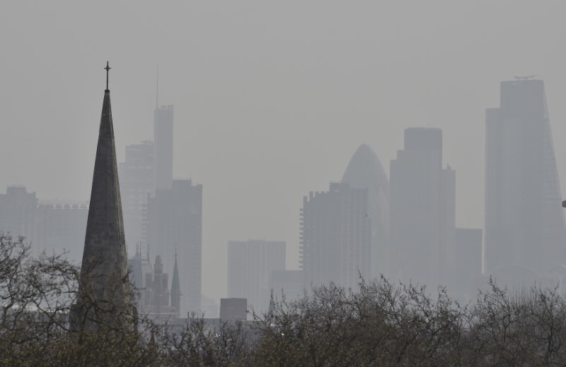 2018-03-15T003829Z_1_LYNXNPEE2E014_RTROPTP_3_BRITAIN-POLLUTION.JPG