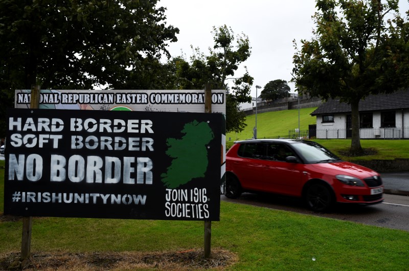 2018-03-15T225409Z_1_LYNXNPEE2E2CL_RTROPTP_3_BRITAIN-EU-IRELAND.JPG