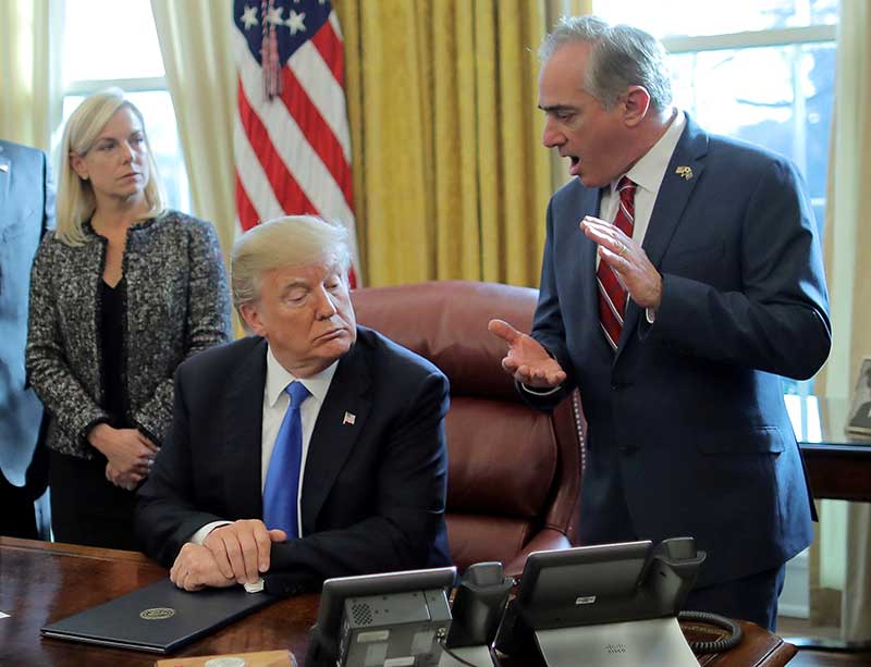 2018-03-28T215232Z_1_LYNXMPEE2R25V_RTROPTP_4_USA-TRUMP-SHULKIN.JPG