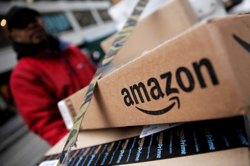 2018-03-29T125957Z_1_LYNXMPEE2S112_RTROPTP_3_AMAZON-DELIVERY.JPG