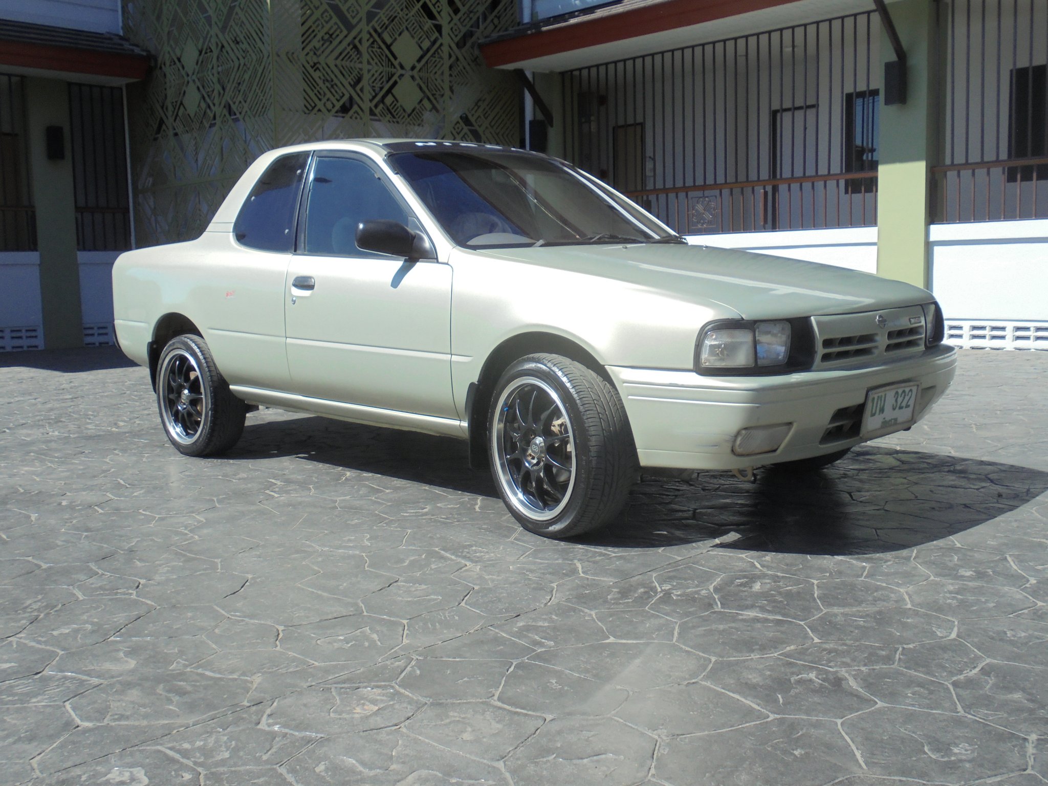 FRONT[R].JPG