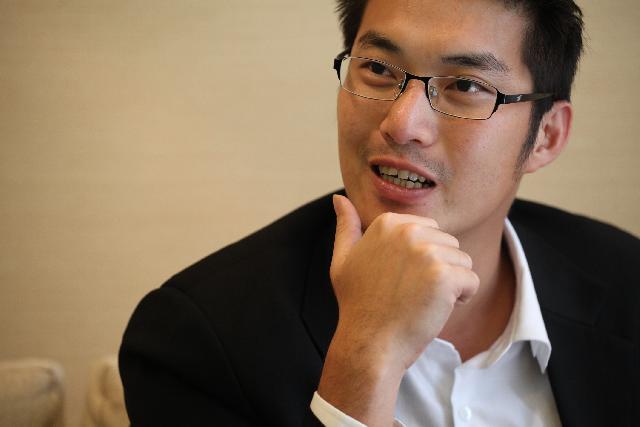 thanathorn.jpg