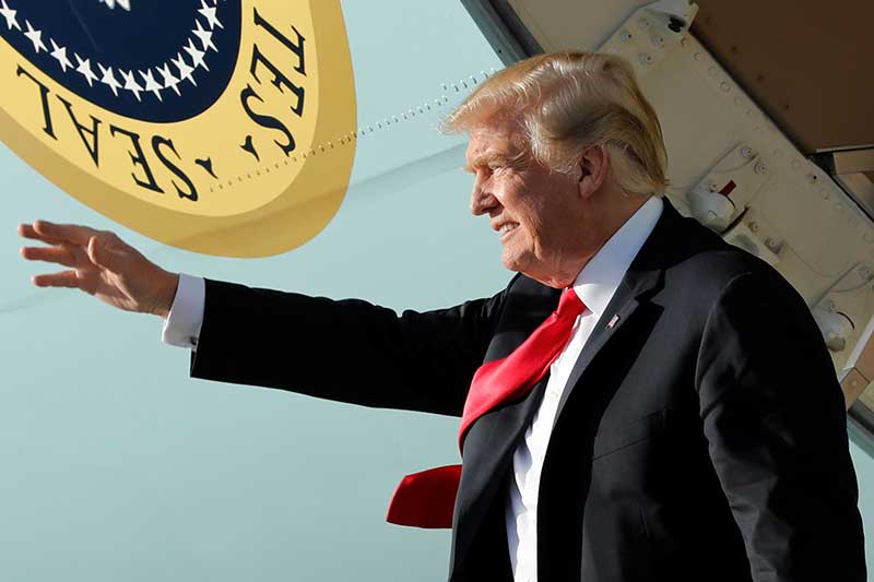 2018-04-01T181214Z_2_LYNXNPEE301D8_RTROPTP_4_USA-TRUMP.JPG