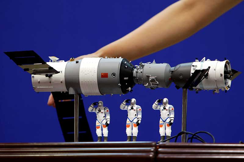 2018-04-02T001016Z_2_LYNXNPEE301L6_RTROPTP_4_CHINA-SPACE.JPG