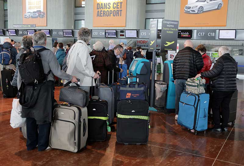 2018-04-02T113145Z_1_LYNXNPEE310KS_RTROPTP_4_FRANCE-STRIKE-AIRFRANCE.JPG