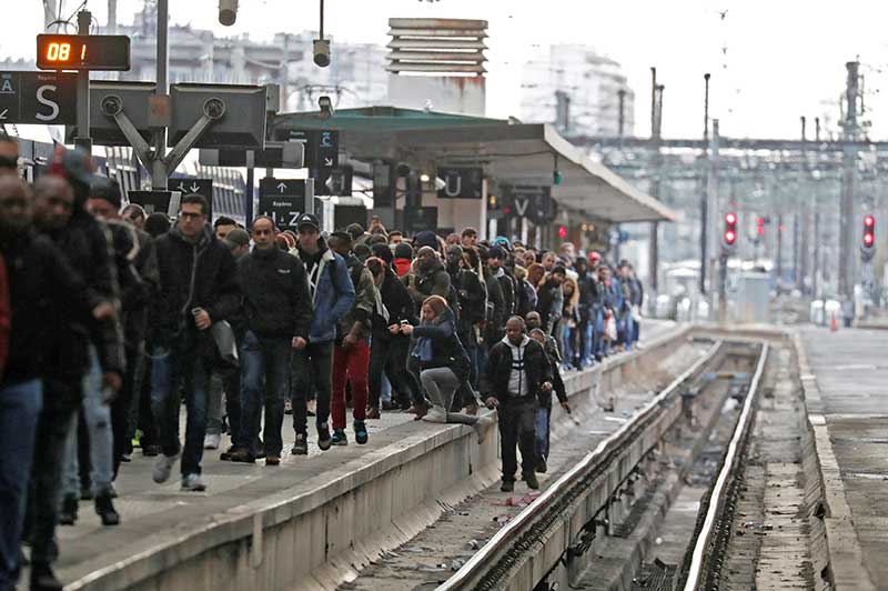 2018-04-03T084708Z_1_LYNXNPEE320K2_RTROPTP_4_FRANCE-REFORM-SNCF-STRIKE.JPG