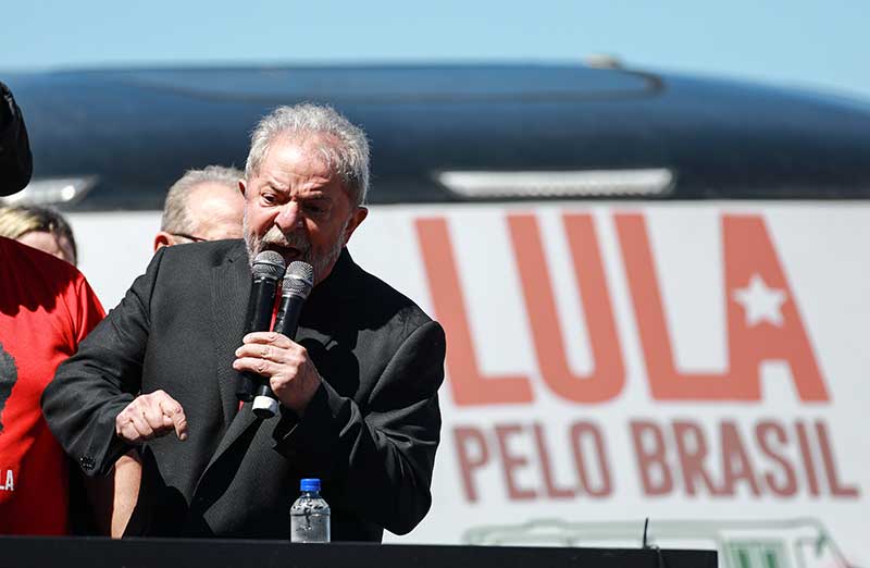 2018-04-05T033901Z_1_LYNXNPEE3405Q_RTROPTP_4_BRAZIL-POLITICS-LULA.JPG