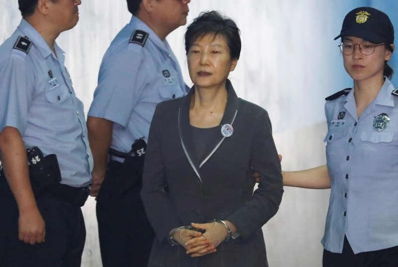 2018-04-06T063325Z_1_LYNXNPEE350EF_RTROPTP_3_SOUTHKOREA-POLITICS-SAMSUNG-LEE.JPG