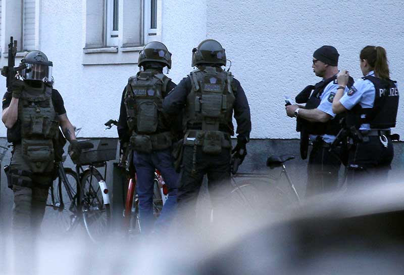 2018-04-07T184917Z_1_LYNXMPEE360MU_RTROPTP_4_GERMANY-CRASH.JPG