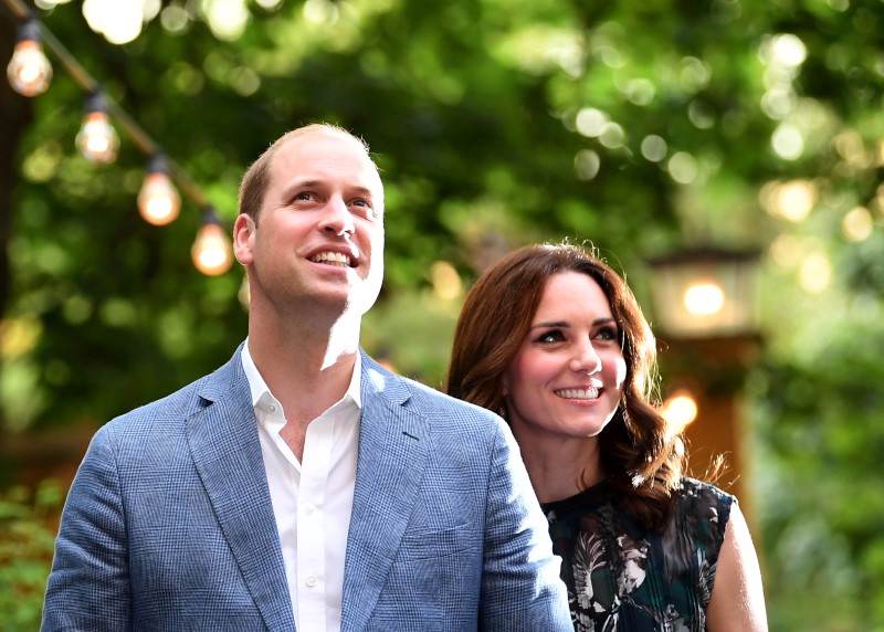 2018-04-23T121336Z_1_LYNXMPEE3M0WM_RTROPTP_3_BRITAIN-ROYALS-BABY.JPG