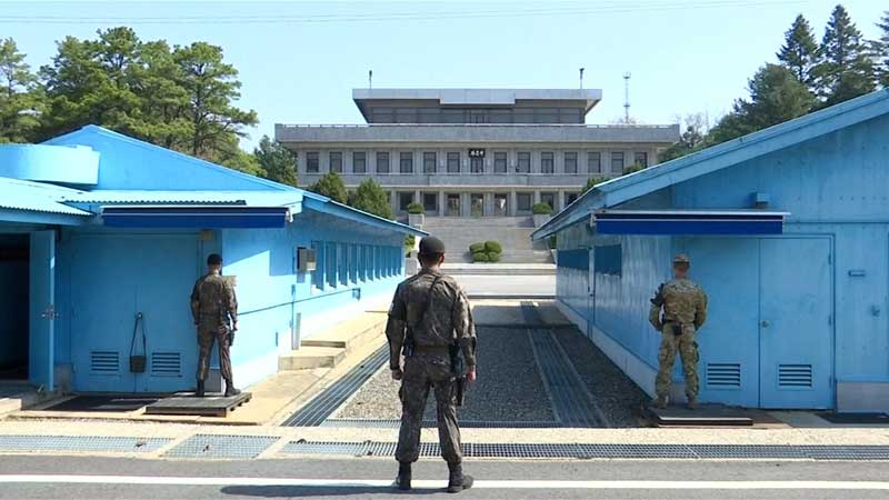 2018-04-26T134040Z_3_LOP000JYS8DV9_RTRMADP_BASEIMAGE-960X540_NORTHKOREA-SOUTHKOREA-SUMMIT.JPG