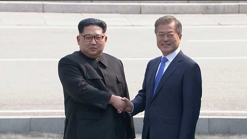 2018-04-27T004334Z_1_LYNXMPEE3Q018_RTROPTP_4_NORTHKOREA-SOUTHKOREA-SUMMIT.JPG