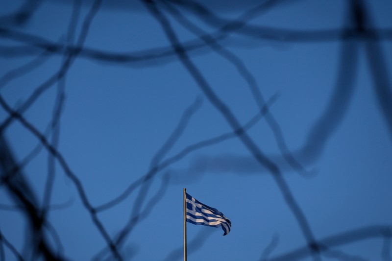 2018-04-27T081049Z_1_LYNXMPEE3Q0MN_RTROPTP_3_EUROZONE-BONDS-GREECE.JPG