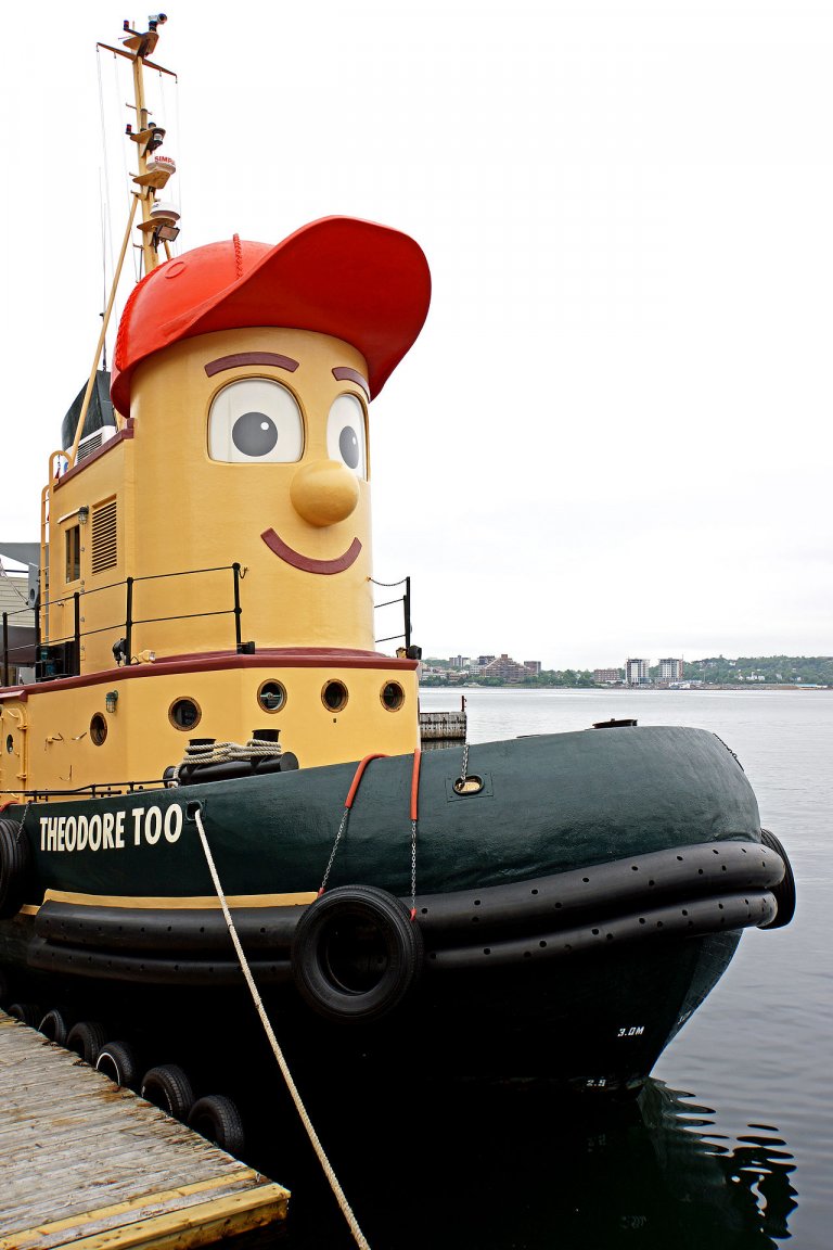 Theodore_Tugboat_at_Murphys_cable_wharf.jpg