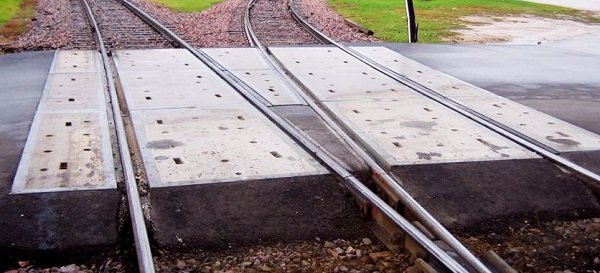 1234train.jpg.2228b6f72bcb5cbb7d1eb91e49ef1ba9.jpg