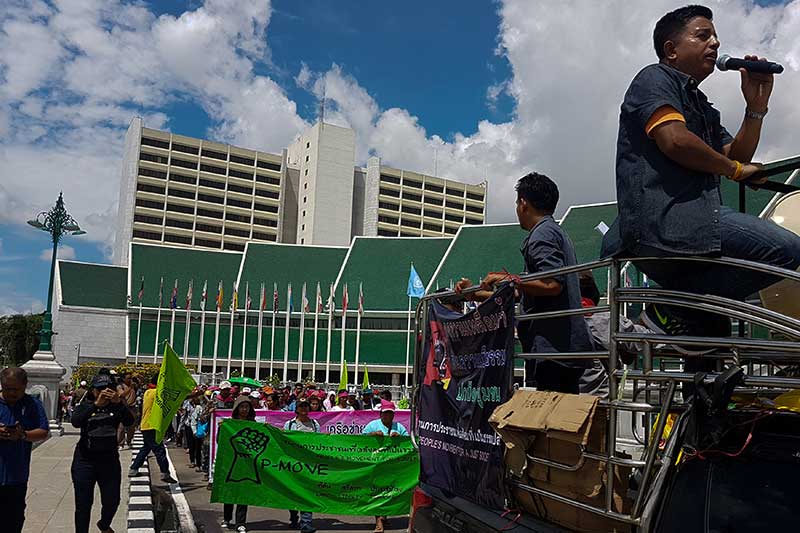 2018-05-02T061857Z_1_LYNXMPEE410D3_RTROPTP_4_THAILAND-POLITICS-PROTEST.JPG