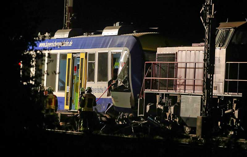 2018-05-07T234923Z_1_LYNXMPEE461NW_RTROPTP_4_GERMANY-CRASH.JPG