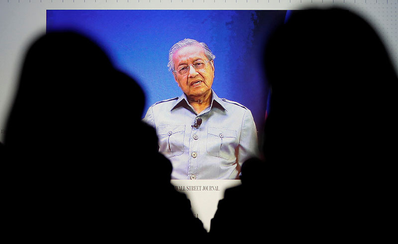 2018-05-15T052643Z_1_LYNXNPEE4E08S_RTROPTP_4_MALAYSIA-POLITICS-MAHATHIR.JPG