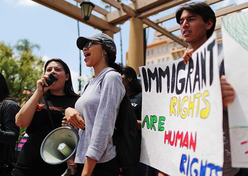 2018-05-15T232803Z_1_LYNXNPEE4E20A_RTROPTP_4_USA-IMMIGRATION-DACA.JPG