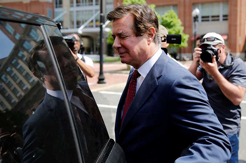 2018-05-18T021102Z_2_LYNXNPEE4G1TG_RTROPTP_4_USA-TRUMP-RUSSIA-MANAFORT.JPG