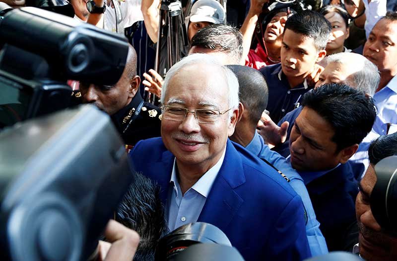 2018-05-22T042345Z_1_LYNXNPEE4L07K_RTROPTP_4_MALAYSIA-POLITICS-NAJIB.JPG