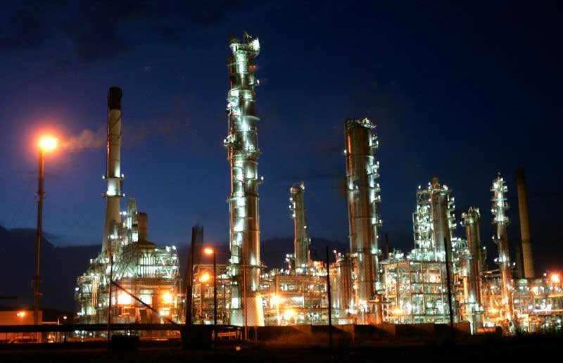 2018-05-22T112824Z_1_LYNXNPEE4L0VX_RTROPTP_3_THAILAND-OIL-REFINERY-THAI-OIL.jpg