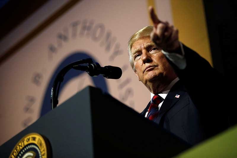 2018-05-23T003054Z_1_LYNXNPEE4M00V_RTROPTP_4_USA-TRUMP-ABORTION.JPG