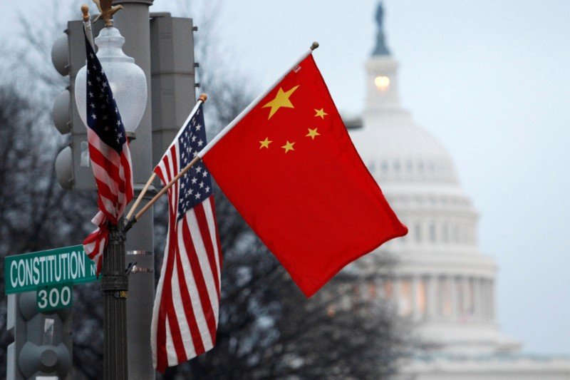 2018-05-30T031610Z_1_LYNXNPEE4T056_RTROPTP_3_USA-TRADE-CHINA-REGULATIONS.JPG