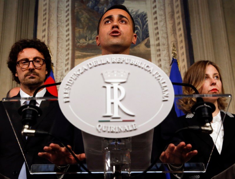 2018-05-30T065326Z_1_LYNXNPEE4T0FS_RTROPTP_3_ITALY-POLITICS.JPG