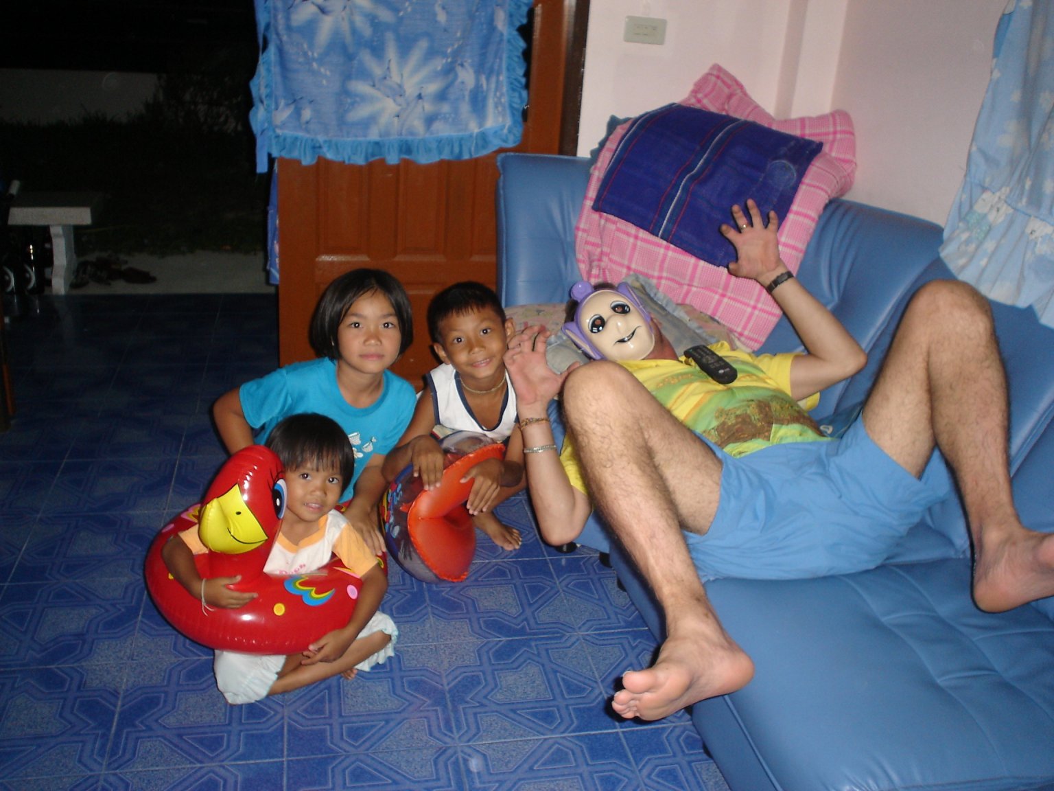 Rayong Bu  Songkran 2006 091.jpg