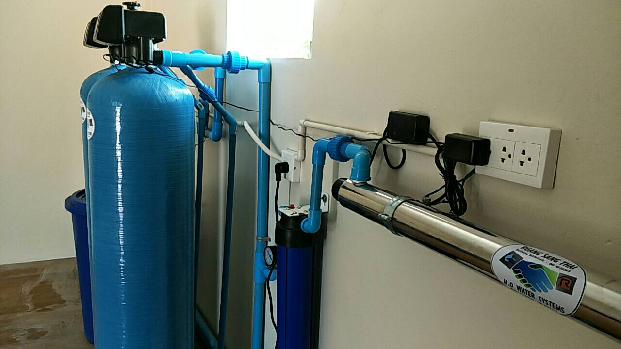 Buriram ultra violet water filter village house installation.JPG