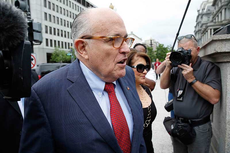 2018-06-03T175351Z_1_LYNXNPEE520NK_RTROPTP_4_USA-TRUMP-GIULIANI.JPG