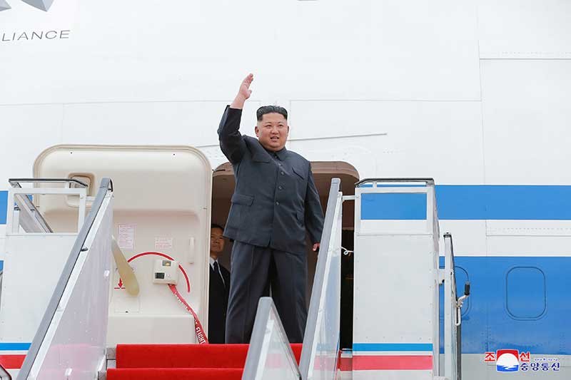 2018-06-11T153909Z_1_LYNXMPEE5A1AG_RTROPTP_4_NORTHKOREA-USA-KIM-ARRIVAL.JPG