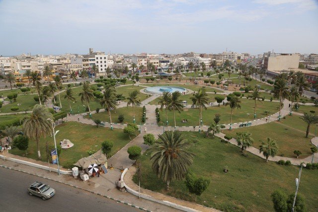 2018-06-13T042829Z_1_LYNXMPEE5C08H_RTROPTP_3_YEMEN-SECURITY-PORT.JPG