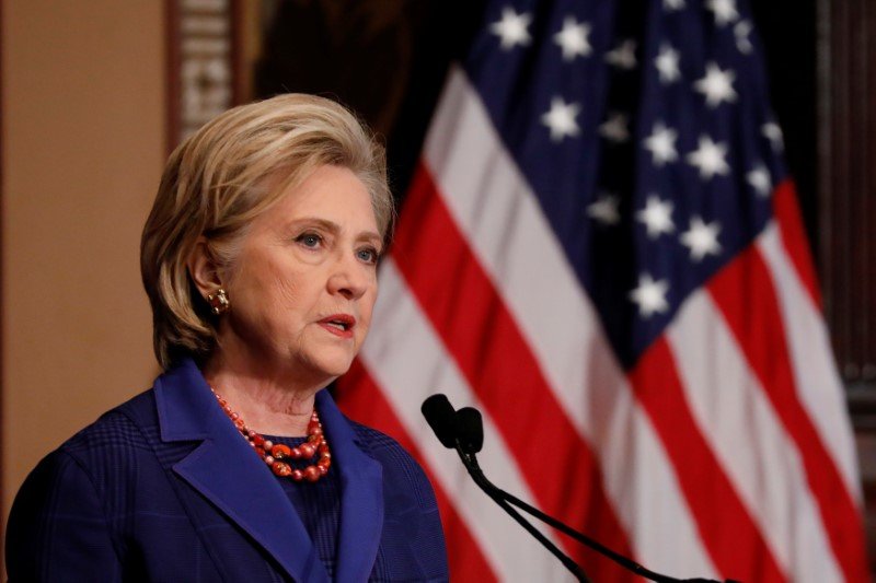 2018-06-14T050739Z_1_LYNXMPEE5D09C_RTROPTP_3_USA-CLINTON-WOMEN.JPG