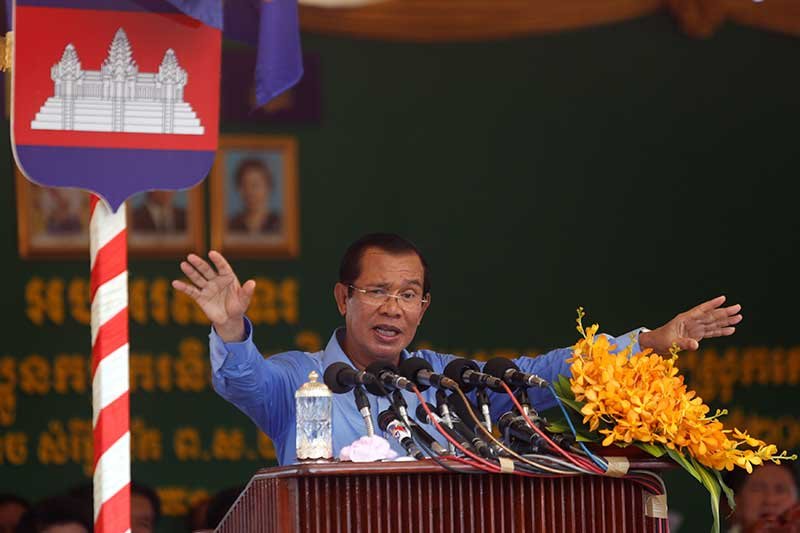 2018-06-14T232242Z_1_LYNXMPEE5D2B4_RTROPTP_4_CAMBODIA-ELECTION-RIGHTS.JPG