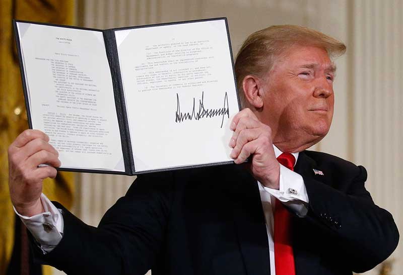 2018-06-18T192133Z_1_LYNXMPEE5H1S0_RTROPTP_4_USA-TRUMP-SPACE.JPG