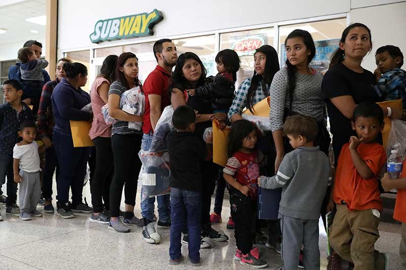 2018-06-26T021400Z_1_LYNXMPEE5P03Q_RTROPTP_4_USA-IMMIGRATION.JPG