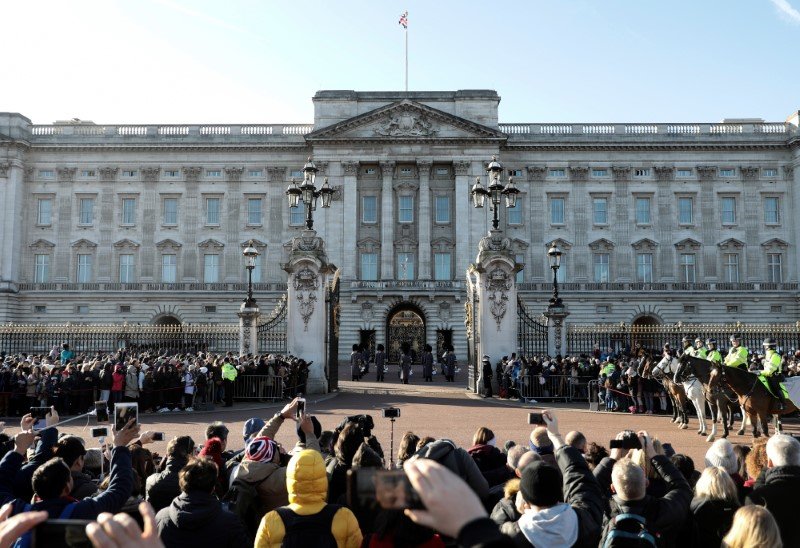 2018-06-27T232145Z_1_LYNXMPEE5Q2M7_RTROPTP_3_BRITAIN-ROYALS.JPG