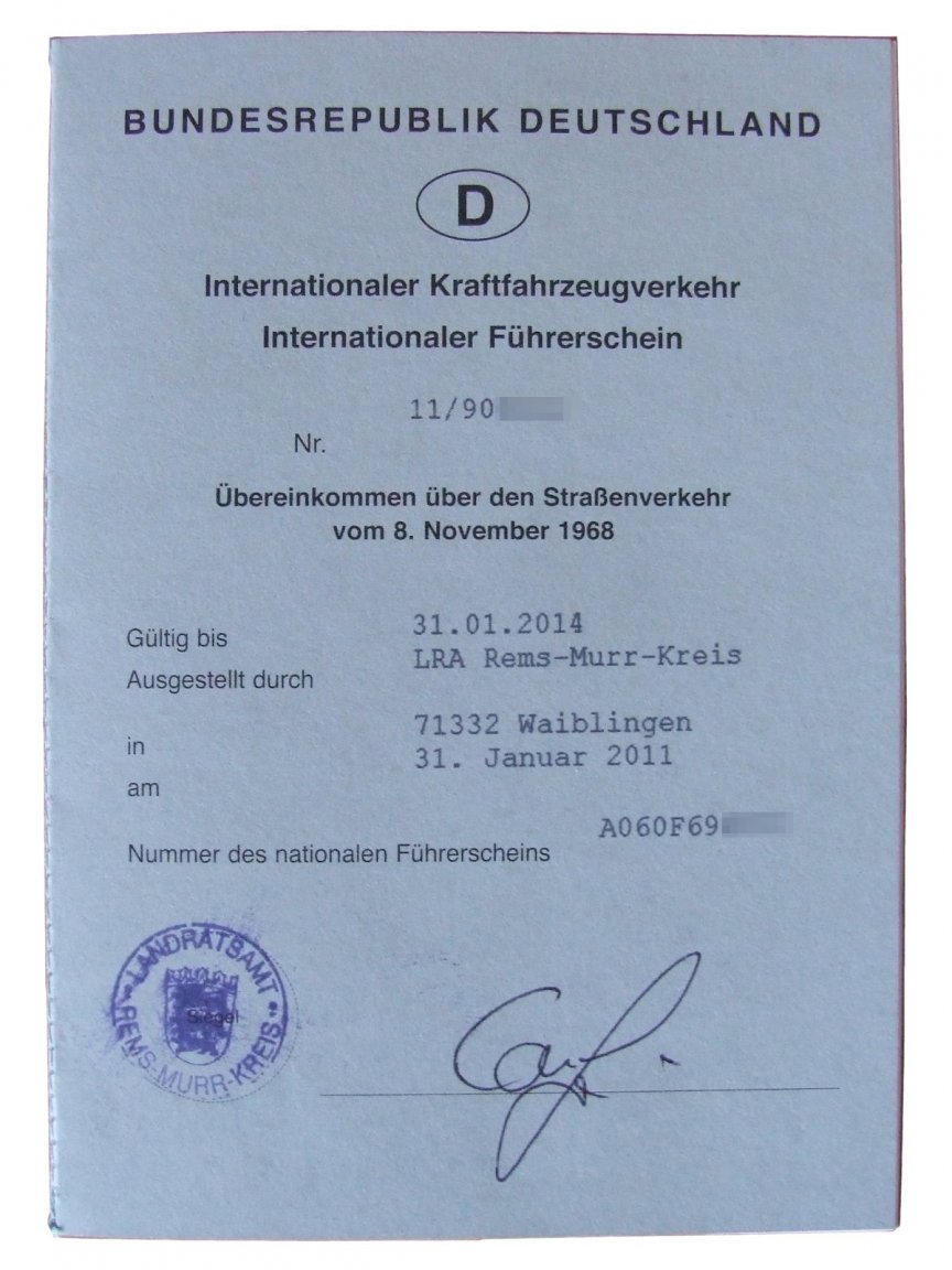 Internationaler_fuehrerschein.thumb.jpg.a6624e401ca24ba65b5328a676d0a9d7.jpg