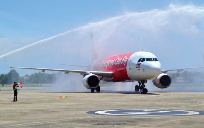 hua-hin-realises-the-age-of-international-flight-696x436.jpg