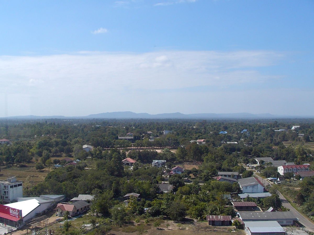 1200px-Mukdahan_Haw_Kaew_SW_View.jpg