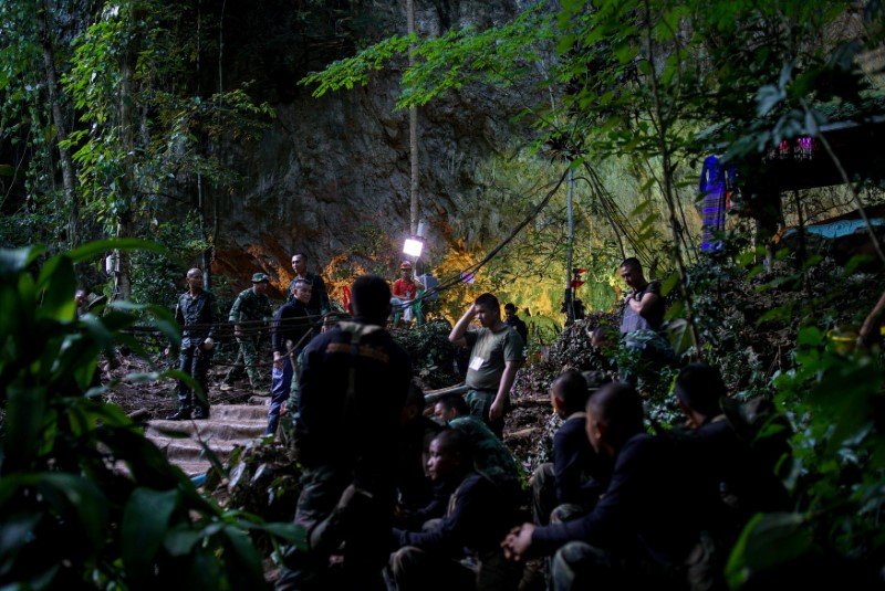 2018-07-06T030459Z_1_LYNXMPEE65070_RTROPTP_3_THAILAND-ACCIDENT-CAVE.JPG