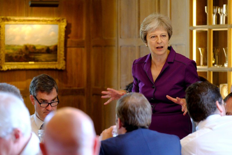 2018-07-10T071955Z_1_LYNXMPEE690GM_RTROPTP_3_BRITAIN-EU.JPG