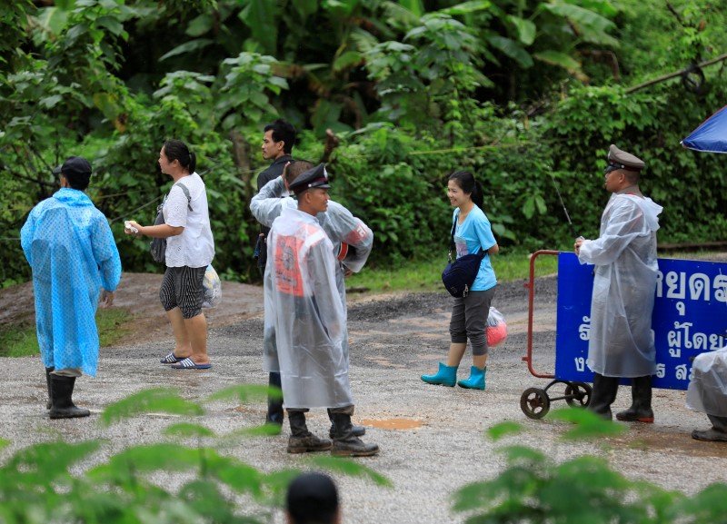 2018-07-10T083406Z_1_LYNXMPEE690KQ_RTROPTP_3_THAILAND-ACCIDENT-CAVE.JPG