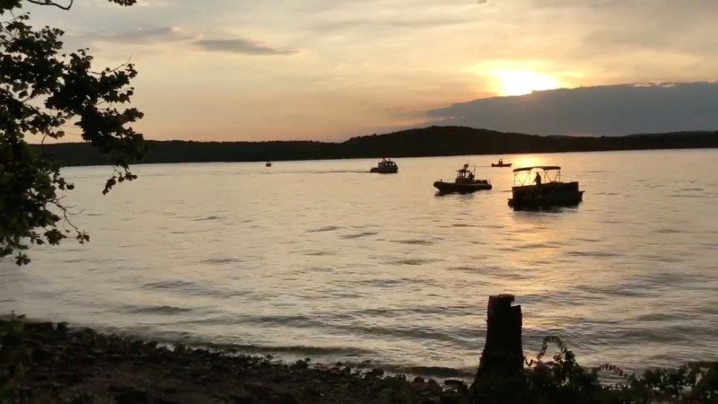 2018-07-20T041242Z_2_LYNXMPEE6J07L_RTROPTP_3_MISSOURI-BOAT.JPG