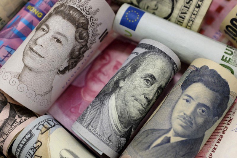 2018-07-23T012226Z_1_LYNXMPEE6M01K_RTROPTP_3_GLOBAL-FOREX.JPG