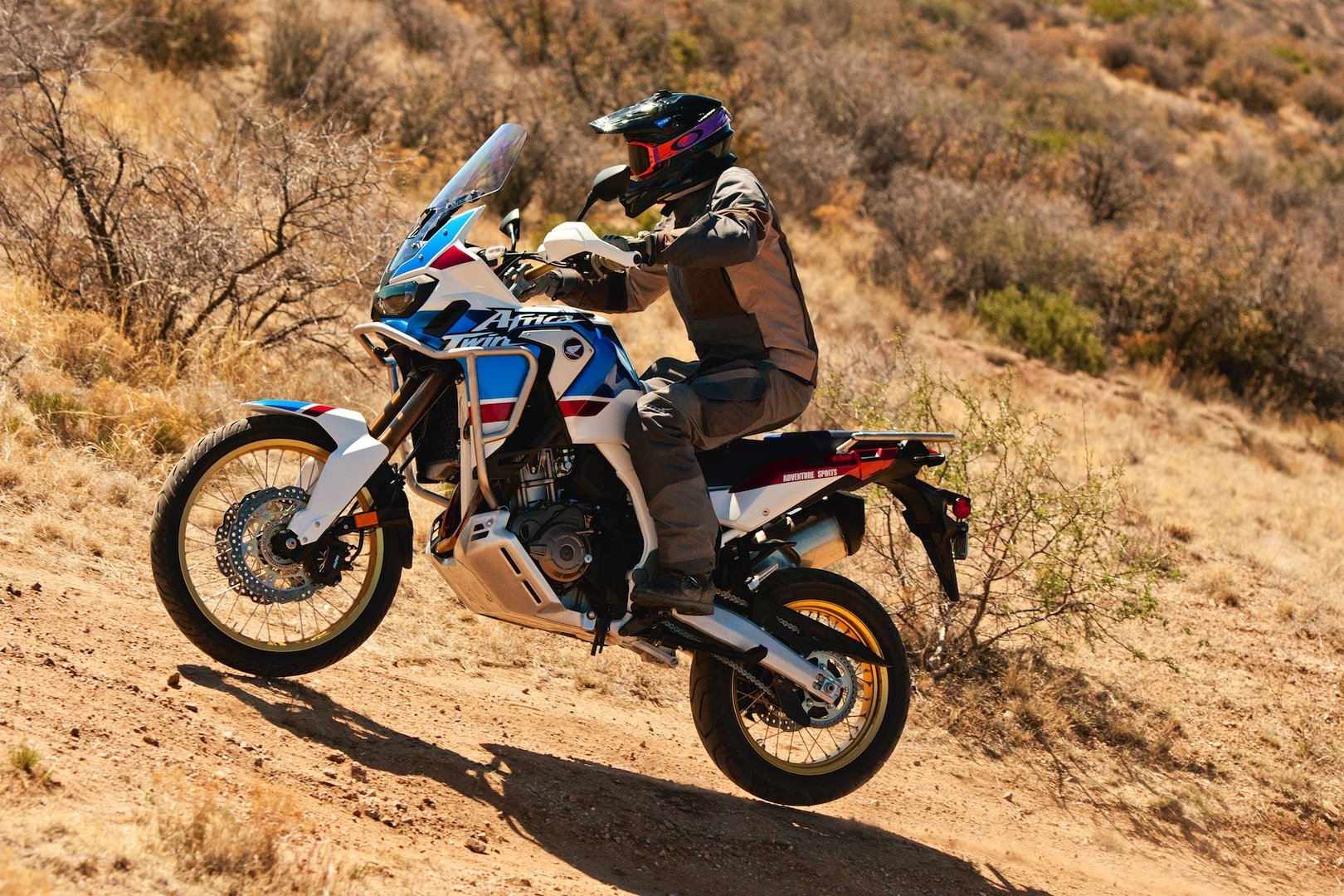 2018-Honda-CRF1000L2-Africa-Twin-Adventure-Sports-Review-ADV-Motorcycle-5.jpg.80bfefb7691b920d7cedffa8dbe16562.jpg