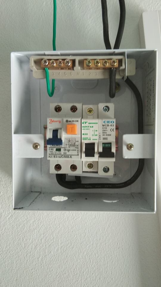 RCBO.jpg.72331fd6ab1436f986d6145d65be3c07.jpg